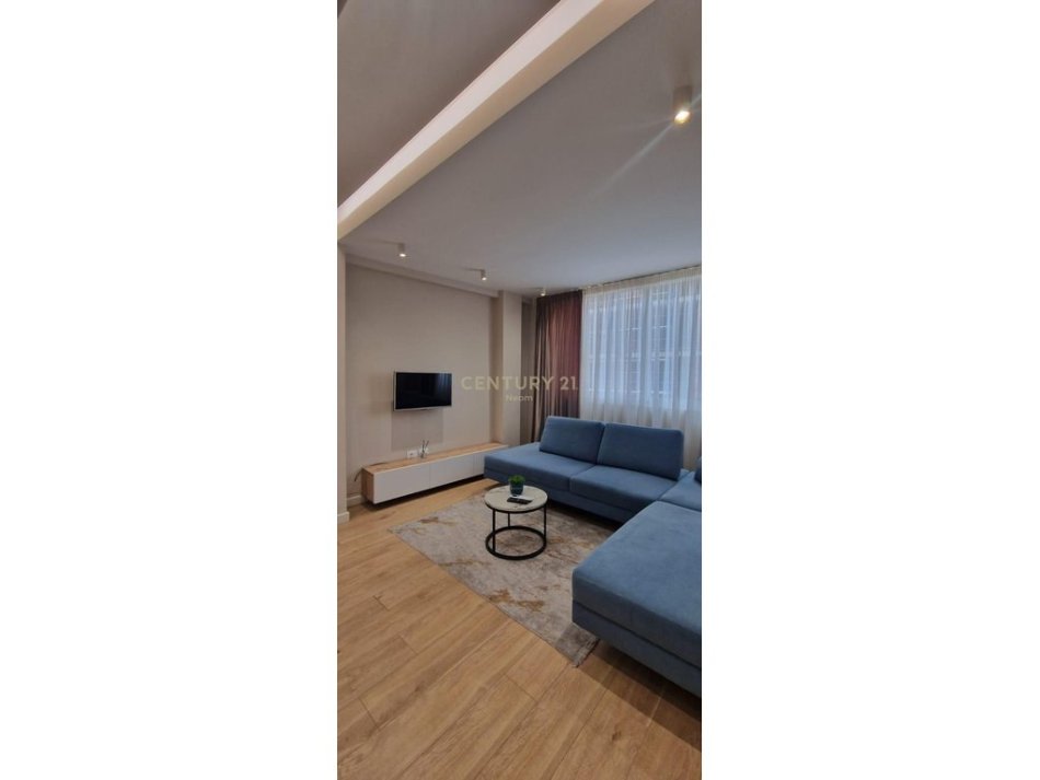 Tirane, jepet me qera apartament 2+1 Kati 5, 80 m² 800 € (Rr.Abdyl Frasheri)