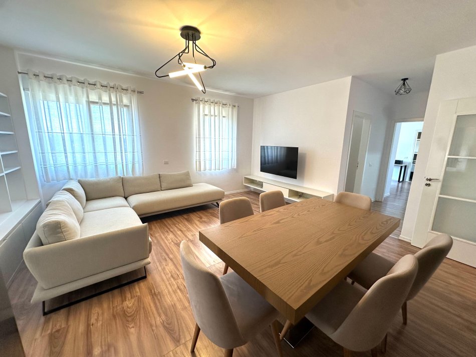 Tirane, shitet 3+1+Ballkon Kati 3, 132 m² 151.000 € (Fresk)