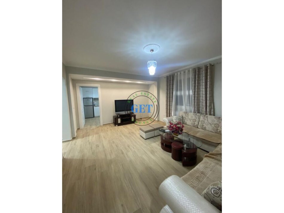 Durres, jepet me qera apartament 2+1+Ballkon Kati 3, 120 m² 350 € (lagja 17 Durres)