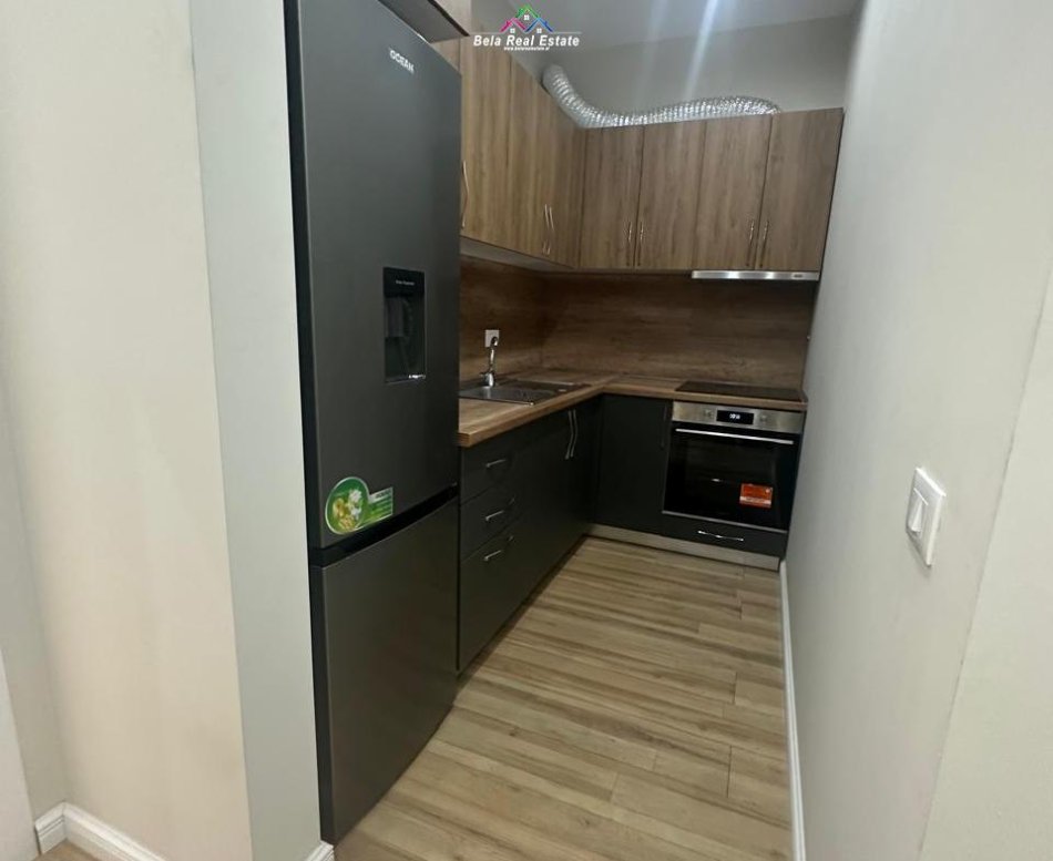 Tirane, jepet me qera apartament 2+1 Kati 7, 100 m² 600 € (rruga Dibres)