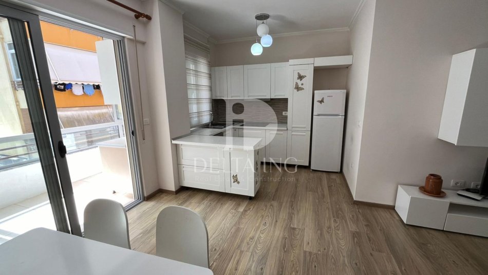 Tirane, shitet apartament 2+1+Aneks+Ballkon Kati 3, 119 m² 187.000 € (Liqeni i Thate)