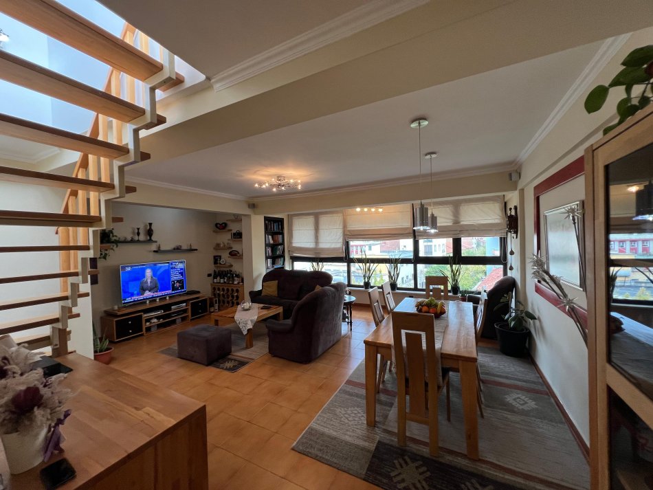 Tirane, shitet apartament 3+1+Aneks+Ballkon Kati 5, 233 m² 287.000 € (rruga mine peza)