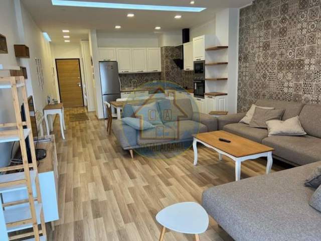 Tirane, shitet apartament 3+1 Kati 3, 150 m² 350.000 Euro (Liqeni,perballe farit)