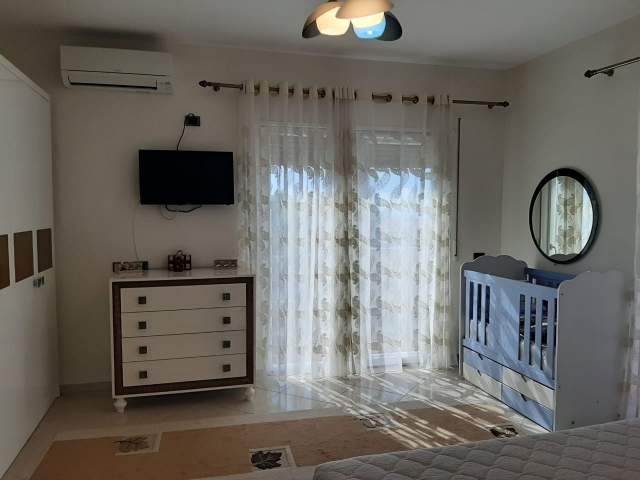 Kavaje, shes Penthouse 4+1 240.000 Euro (Golem Kavaje)