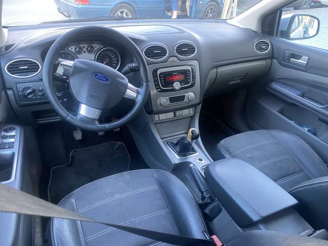 Durres, shes makine karavan Ford Focus titaum Viti 2009, 3.500 Euro