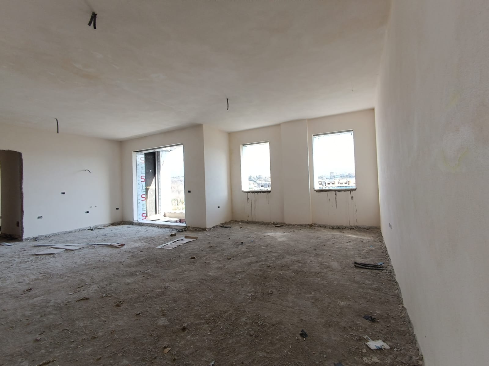 Apartament 2+1+2 Per Shitje, Liqeni I Thate