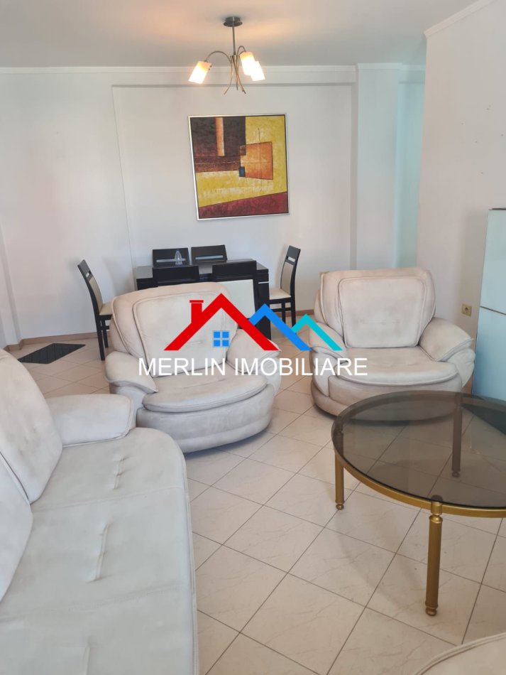 Tirane, jepet me qera apartament 2+1+Ballkon Kati 5, 106 m² 700 € (Margarita Tutulani)