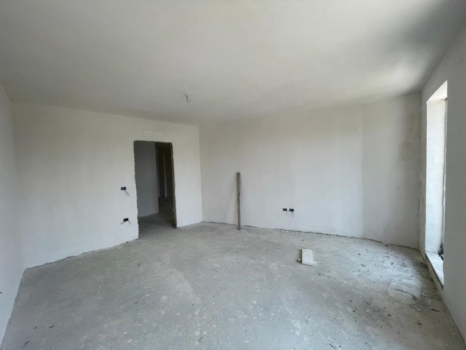 Tirane, shitet apartament 1+1 Kati 6, 83 m² 132.000 € (Kompleksi Turdiu)