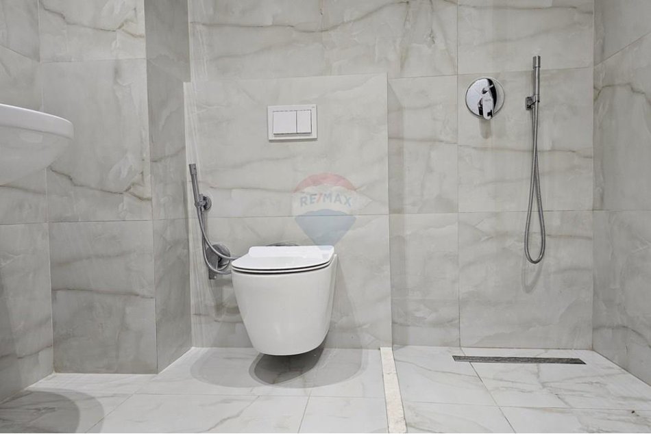 Tirane, shitet apartament 1+1 Kati 1, 58 m² 135.000 € (Rezidenca Rose Garden ne TEG)