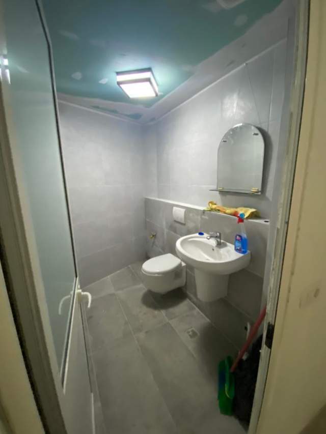 Tirane, jepet me qera ambient komercial Kati 0, 55 m² 600 Euro (Rruga Barrikadave)