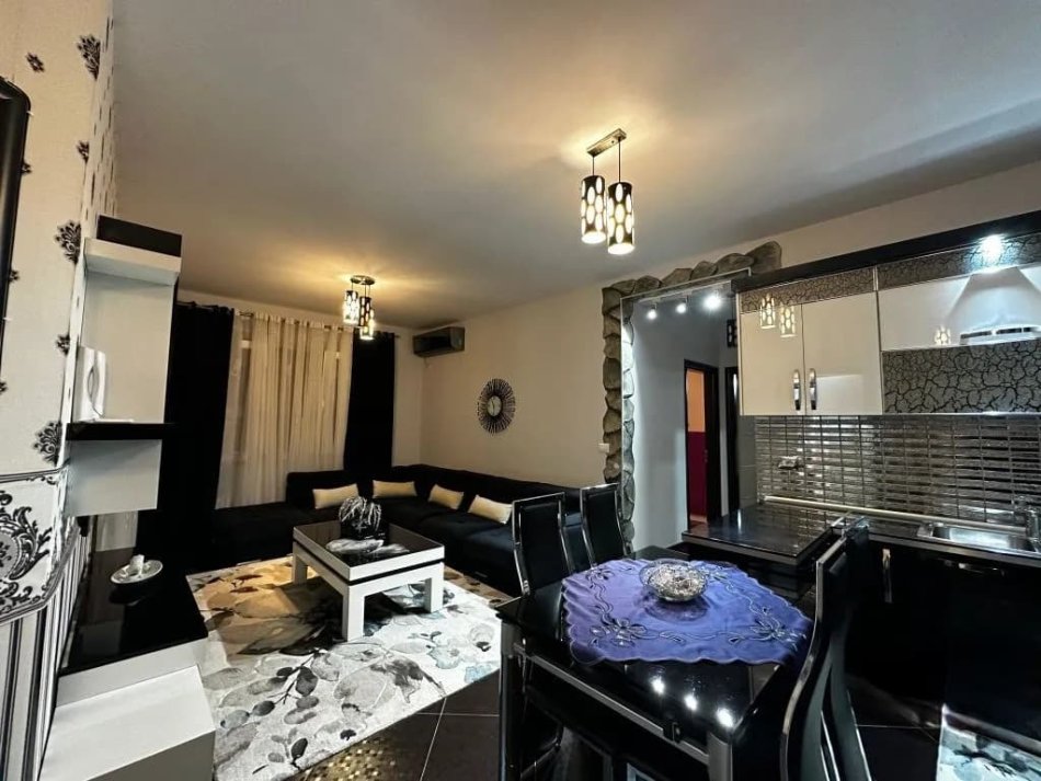 Tirane, jepet me qera apartament 3+1 , 115 m² 680 € 