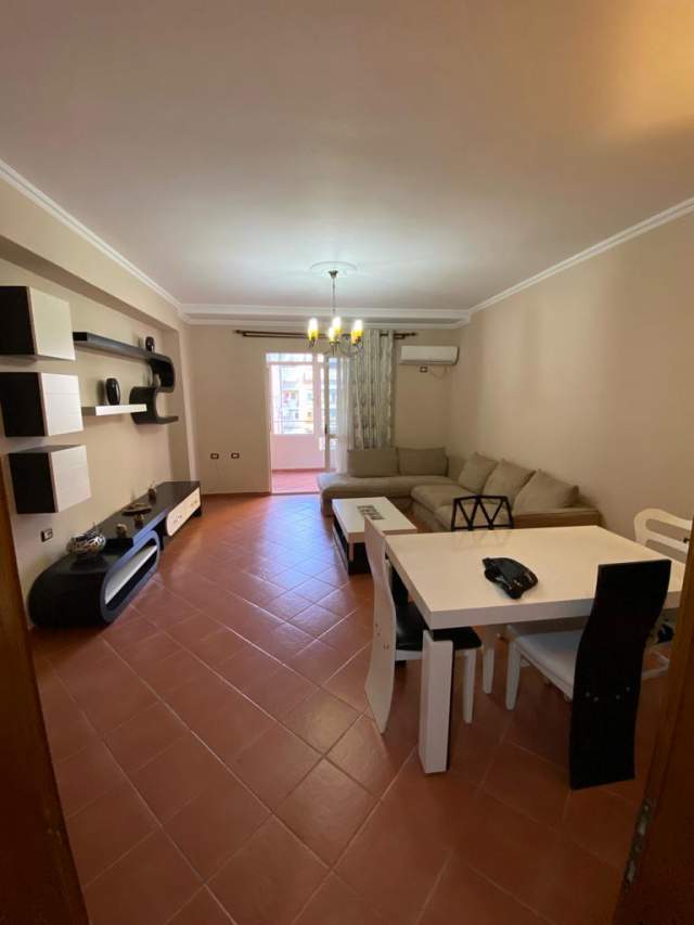Tirane, shes apartament 2+1+A+BLK Kati 4, 105 m² 180.000 Euro (komuna e parisit)