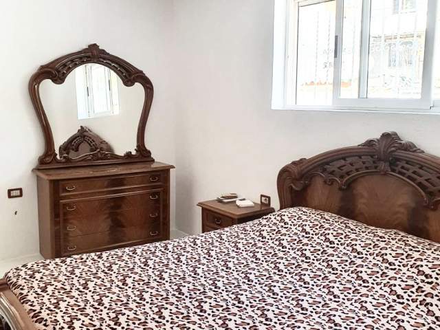 Tirane, jepet me qera apartament 1+1 Kati 2, 65 m² 31.000 Leke (Rruga Niko Avrami,Shkolla Bajram Curri)