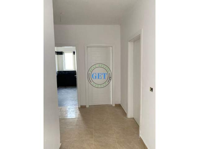 Durres, shitet apartament 2+1 Kati 9, 1.097 m² 70.000 Euro (Spitalle)