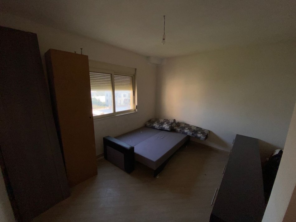 Durres, shitet apartament 2+1+Ballkon Kati 3, 73 m² 74.000 € (Qerret)