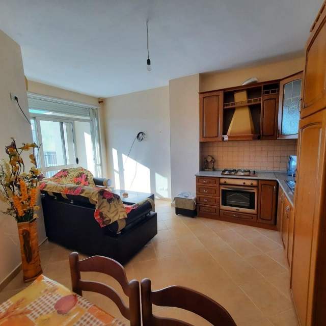 Kavaje, shes apartament 2+1+BLK Kati 5, 72 m² 40.000 Euro (Golem Kavaje)