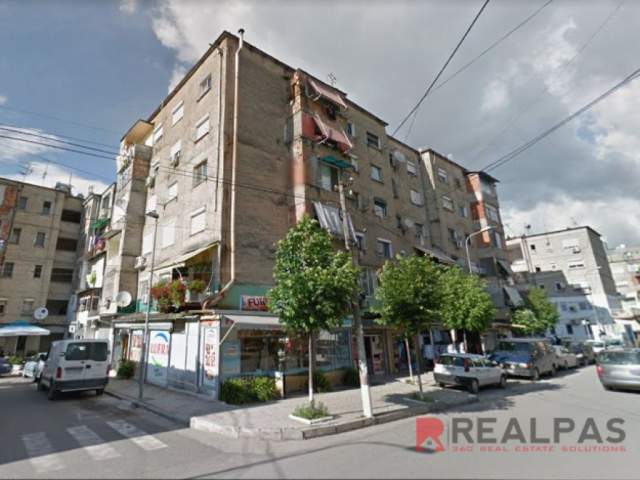 Tirane, shes dyqan Kati 0, 127 m² 292.100 Euro (Irfan Tomini)