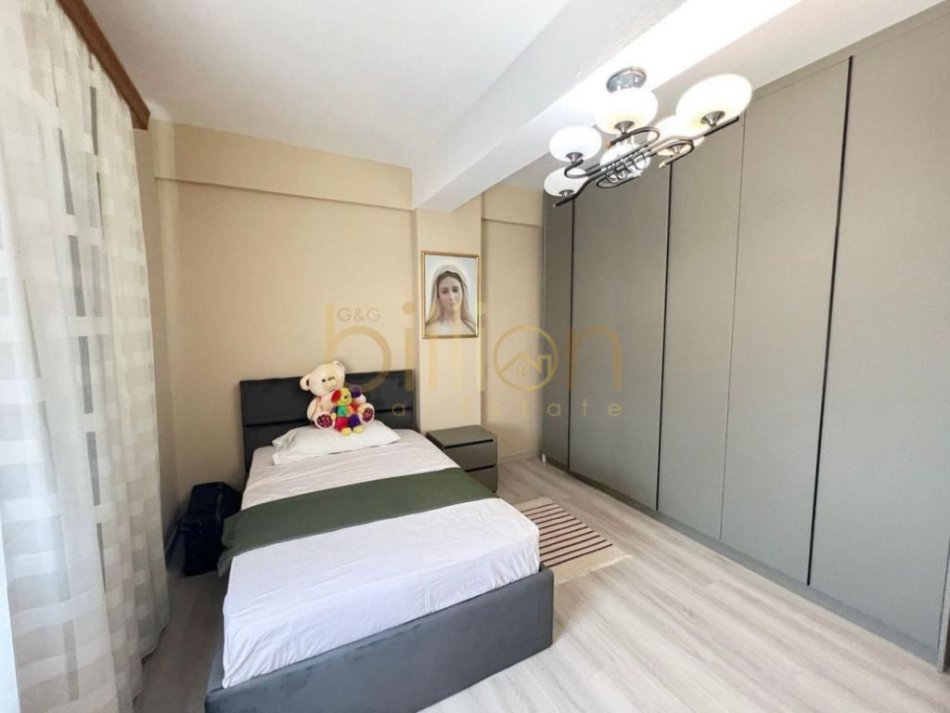 Tirane, jepet me qera apartament 3+1 Kati 6, 140 m² 700 € (Ish Stacioni i Trenit, Tirana, Albania)