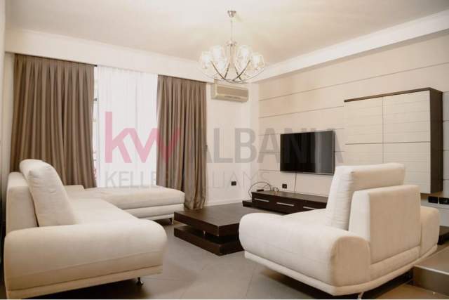 Tirane, jepet me qera apartament 2+1 Kati 3, 110 m² 1.000 Euro (Bllok)