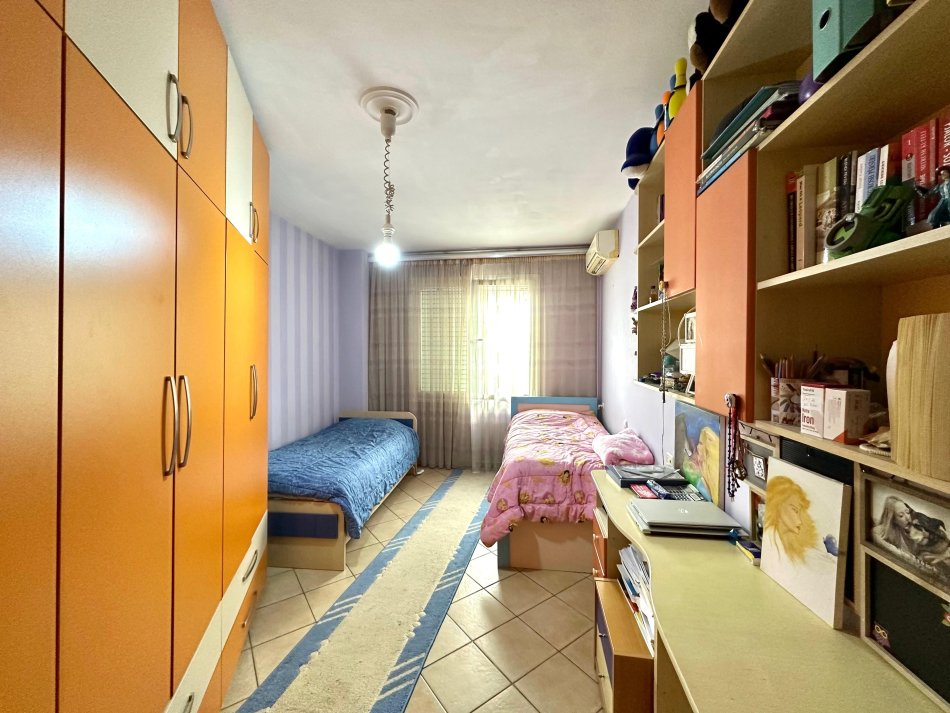Shitje, Apartament 3+1+2 “Shkolla Baletit”, Tiranë.