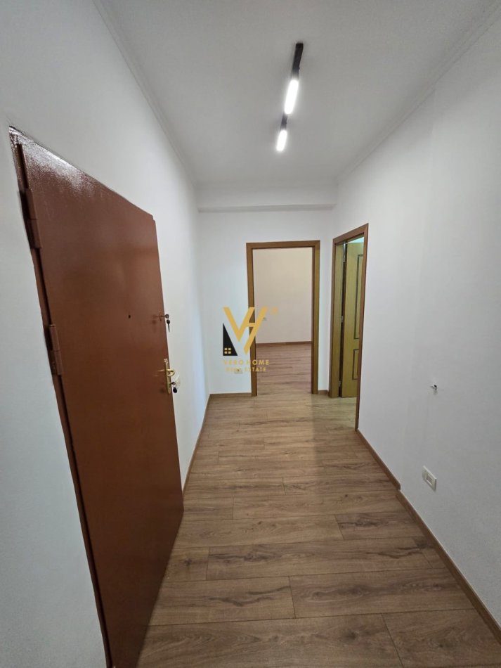Tirane, shitet apartament 1+1+Ballkon Kati 5, 55 m² 90.000 € (RRUGA E DIBRES)