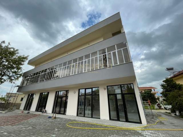 Tirane, jepet me qera ambjent biznesi Kati 0, 1.200 m² 5.000 Euro (Jordan Misja)