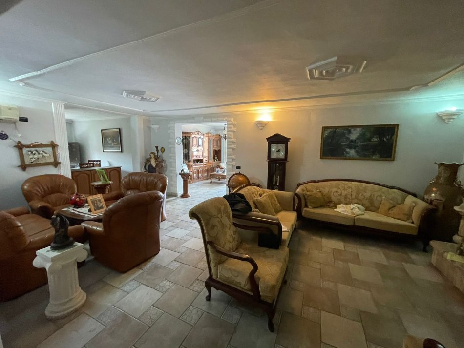 Tirane, shes apartament 3+1+Aneks Kati 5, 155 m² 160.000 € (ALI DEM)