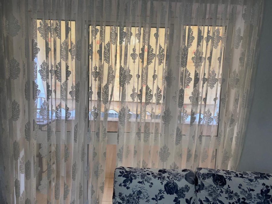 Tirane, jepet me qera apartament 1+1+Ballkon Kati 3, 65 m² 350 € (Rruga Idriz Dollaku, Ali Demi)