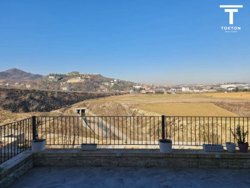 Tirane, shitet apartament 3+1+Ballkon Kati 1, 125 m² 400.000 € (TEG, Tiranë, TT 347)