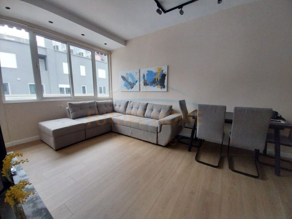0683487469  Tirane, shitet apartament 2+1+Ballkon Kati 8, 88 m² 143.000 € (Rruga Dritan Hoxha)