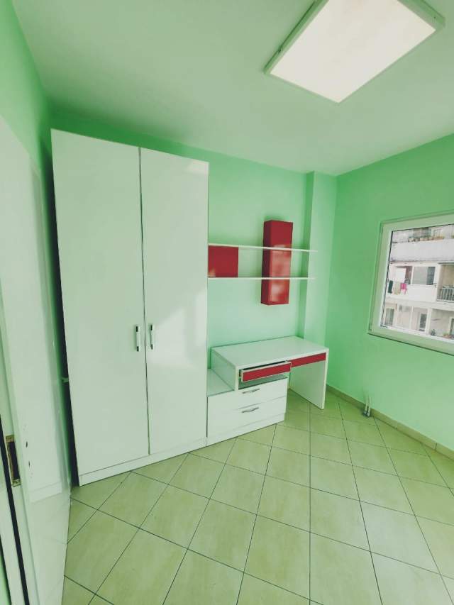 Tirane, shitet apartament 3+1 Kati 6, 108 m² 98.000 Euro Me hipoteke (Yzberisht)