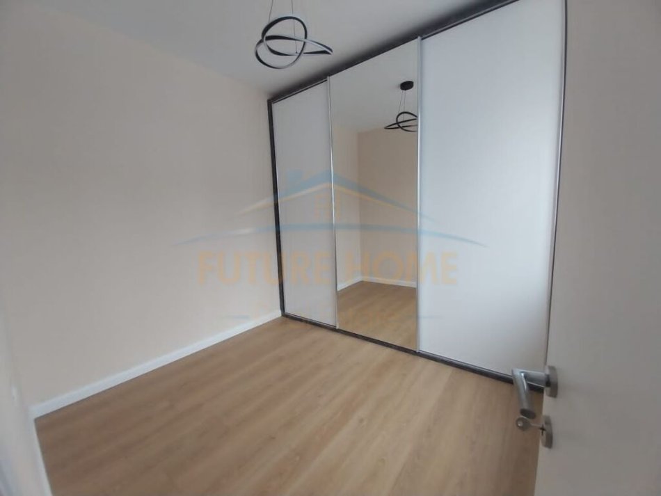 0683487469  Tirane, shitet apartament 2+1+Ballkon Kati 8, 88 m² 143.000 € (Rruga Dritan Hoxha)