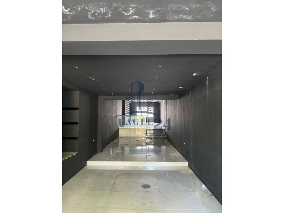 Tirane, jepet me qera ambjent biznesi Kati 0, 260 m² 7.000 € (blloku)