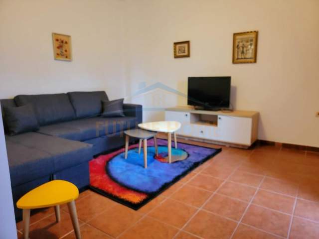 Tirane, jepet me qera garsonier 1+1 Kati 8, 41 m² 400 Euro (Kinema Agimi)