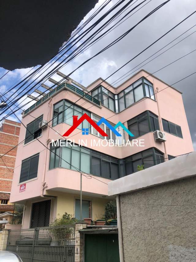 Tirane, Shitet Vile 5  Kateshe , 460 m² ndertim per 850.000 Euro (Rruga e Dibres)