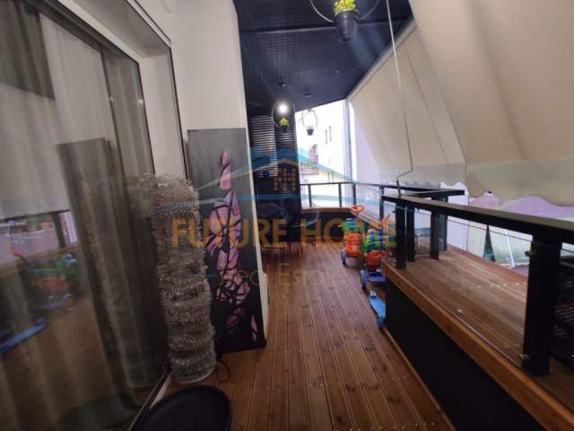 Tirane, shitet apartament Kati 5, 160 m² 420.000 Euro (Blloku)