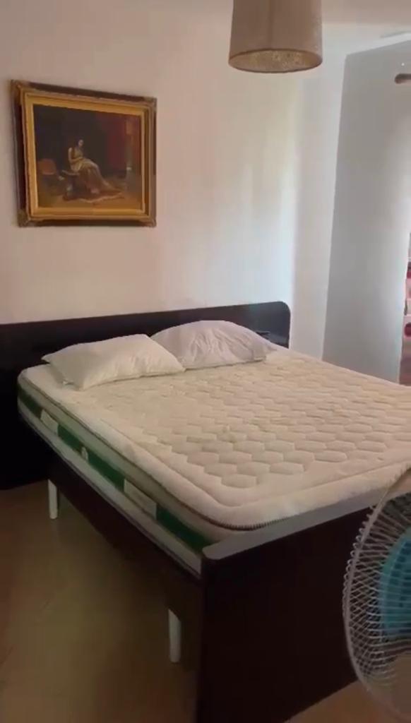 Tirane, jepet me qera apartament 1+1+A Kati 4, 57 m² 350 Euro (Rruga Thanas Ziko)