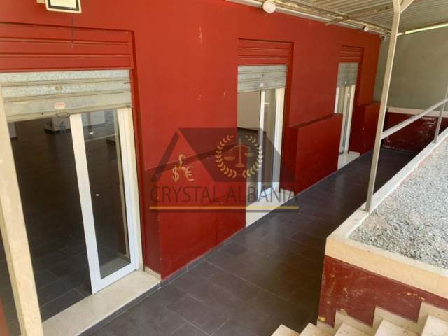 Tirane, jepet me qera ambjent biznesi Kati 1, 150 m² 800 Euro