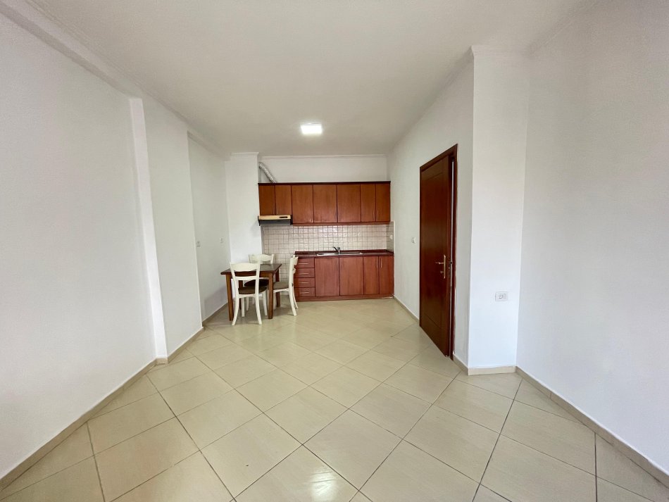 Tirane, shes apartament 1+1+Aneks+Ballkon Kati 3, 77 m² 96.000 € (Don Bosko)