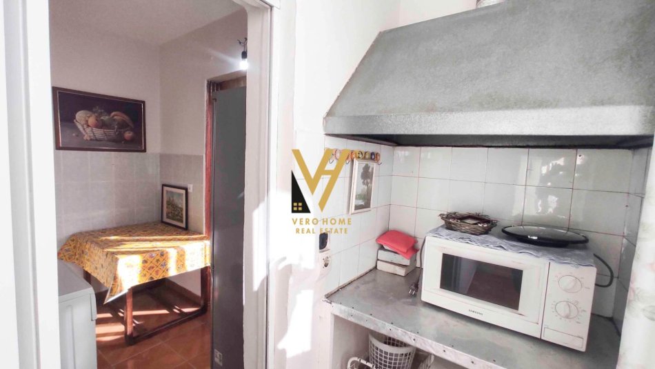 Tirane, jepet me qera apartament 2+1+Ballkon Kati 4, 78 m² 650 € (SHKOLLA E KUQE)