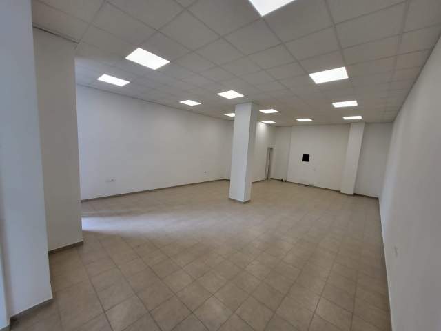 Tirane, jepet me qera ambjent biznesi Kati 0, 96 m² 460 Euro (rruga Siri Kodra)