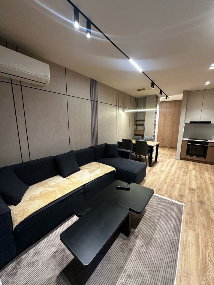 Tirane, jepet me qera apartament 2+1+Ballkon Kati 2, 81 m² 700 € (Rruga Mergimi)