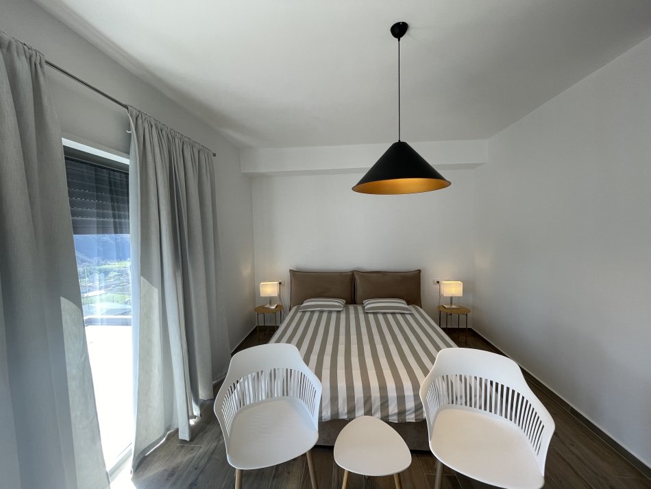 Tirane, jepet me qera Vile 3 Katshe Kati 0, 165 m² 2.000 € (Rezidence private, Mullet)