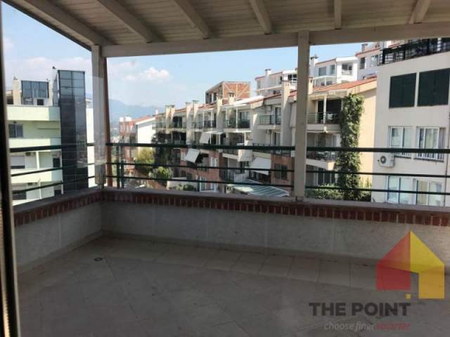 Tirane, jepet me qera Dublex Kati 5, 200 m² 1.000 Euro