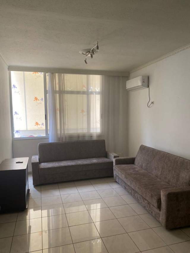 Tirane, jepet me qera apartament 1+1 Kati 4, 75 m² 350 Euro (prane Medresese)
