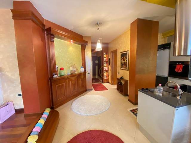 Tirane, shitet apartament 3+1+BLK Kati 3, 202 m² 539.000 Euro (Garda e Republikes) Billion2631