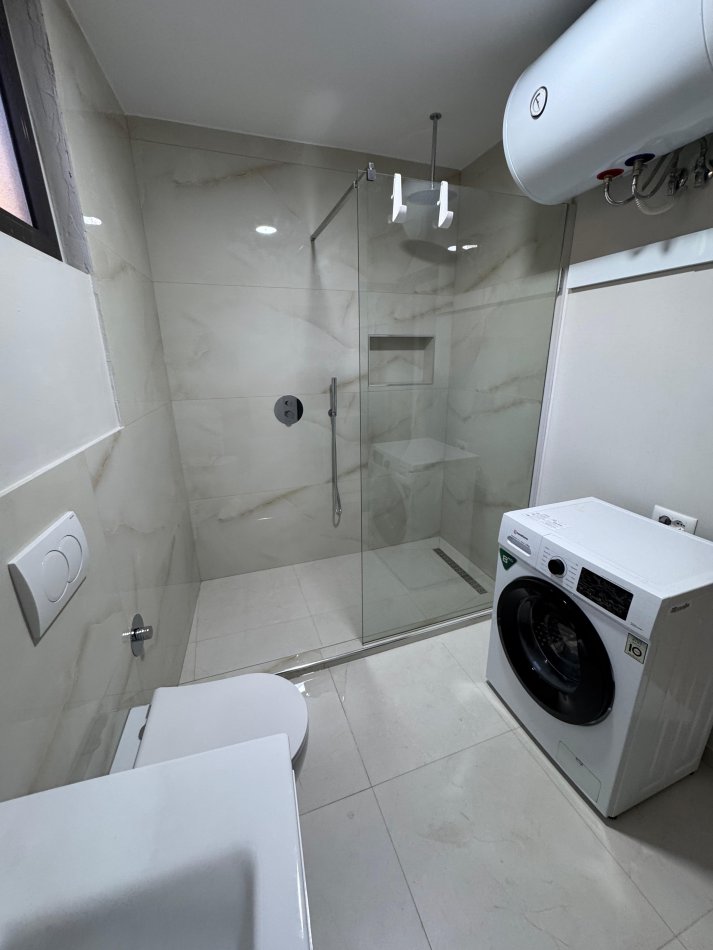 Tirane, jepet me qera shtepi 1+1 , 70 m² 600 € (rruga qemal stafa)