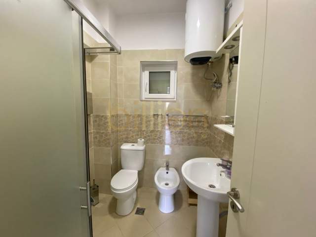 Tirane, jepet me qera Vile 2+1+BLK Kati 0, 120 m² 1.000 Euro (Tregu Elektrik, Tirana)