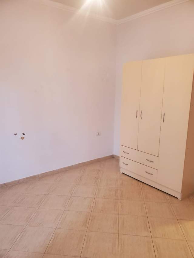 Tirane, jepet me qera apartament 3+1+BLK Kati 2, 120 m² 400 Euro (rezidenca Kodra e Diellit 1)