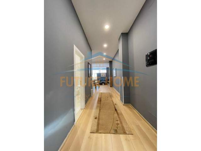 Tirane, jepet me qera apartament 1+1 Kati 1, 110 m² 400 Euro (Liqeni I Thatë)